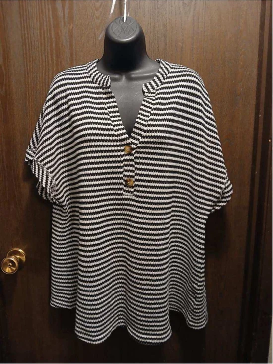 SHEIN Curve Women’s Black White Striped Knit Top 3XL JC676 - Picture 7 of 8